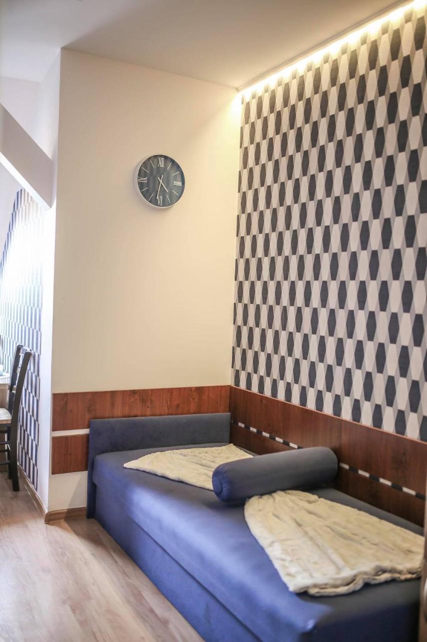 Aparthotel "Dziewietnastka" Kalwaria Zebrzydowska Luaran gambar